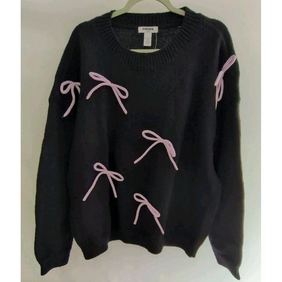 RSQ Sweaters - RSQ Women's Black Crew Neck Sweater with Pink Bow Size XL New With Tags